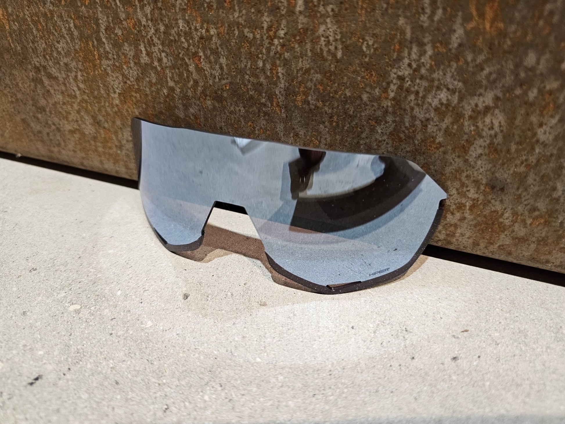 Brillen Zubehör & Ersatzteile von 100%, 100% S2 REPLACEMENT LENSE HIPER BLUE MULTI LAYER MIRROR / BRILLENGLAS in variant_title vor USEDBIKES - OB.DE Hintergrund