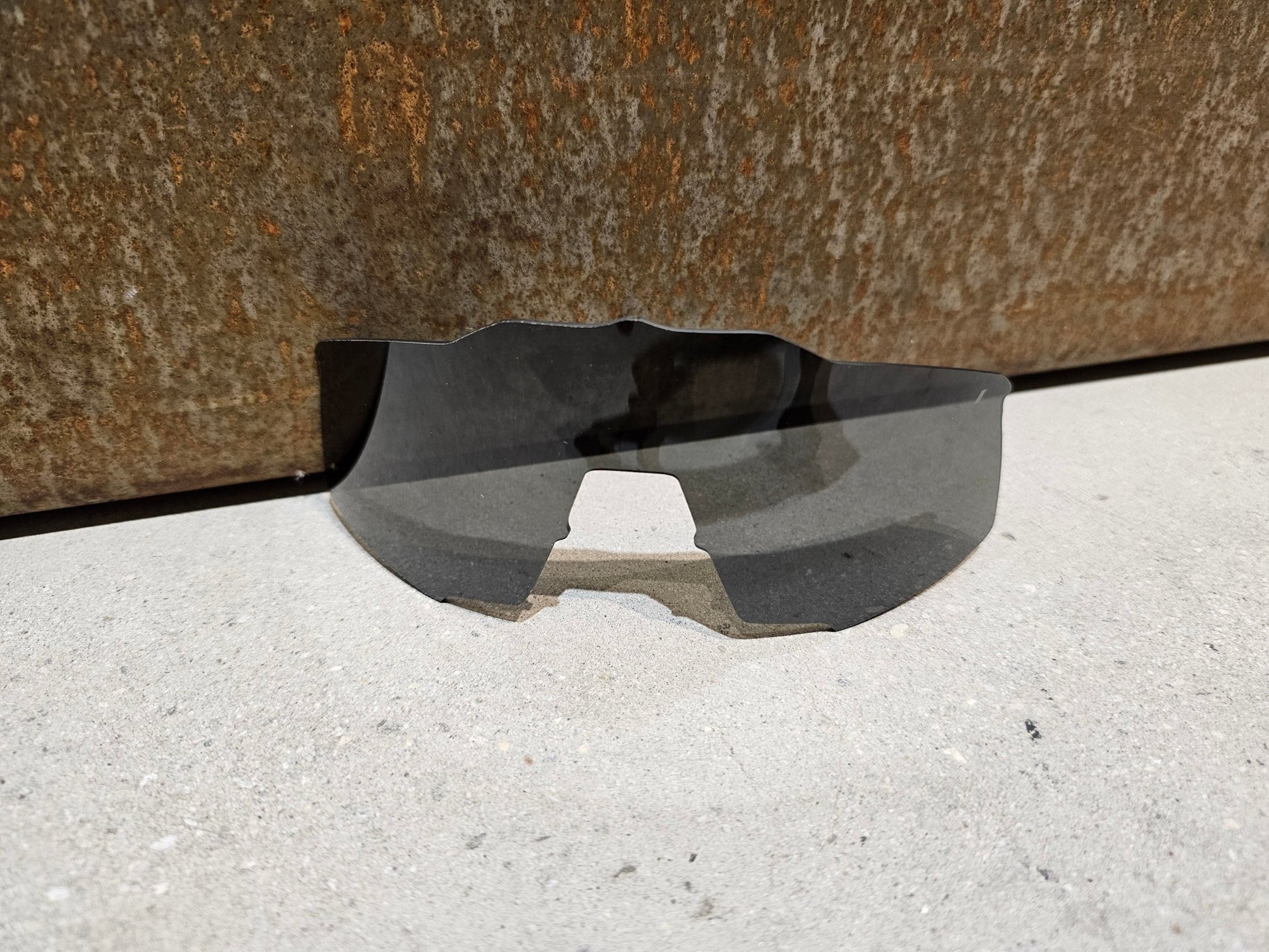 Brillen Zubehör & Ersatzteile von 100%, 100% SPEEDCRAFT REPLACEMENT LENSE BLACK MIRROR / BRILLENGLAS in variant_title vor USEDBIKES - OB.DE Hintergrund