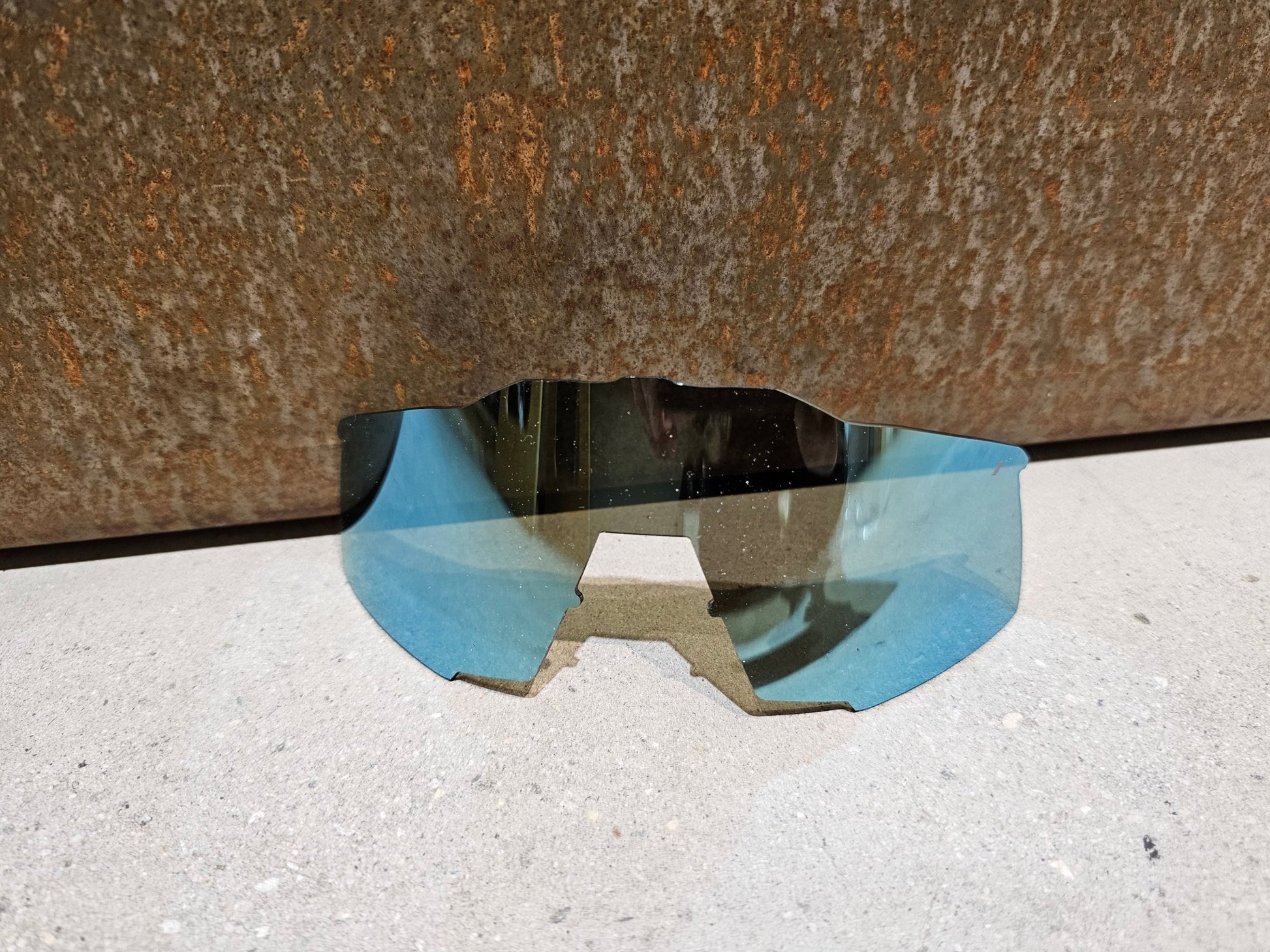Brillen Zubehör & Ersatzteile von 100%, 100% SPEEDCRAFT REPLACEMENT LENSE BLUE TOPAZ MULTI LAYER MIRROR / BRILLENGLAS in variant_title vor USEDBIKES - OB.DE Hintergrund