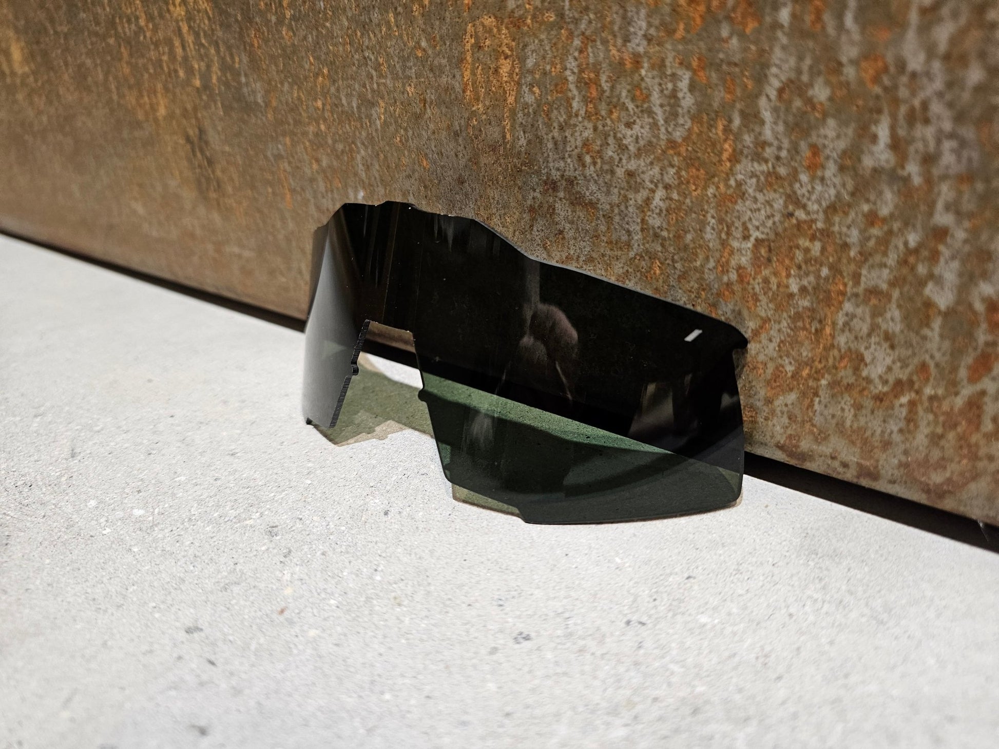 Brillen Zubehör & Ersatzteile von 100%, 100% SPEEDCRAFT REPLACEMENT LENSE GREY GREEN / BRILLENGLAS in variant_title vor USEDBIKES - OB.DE Hintergrund