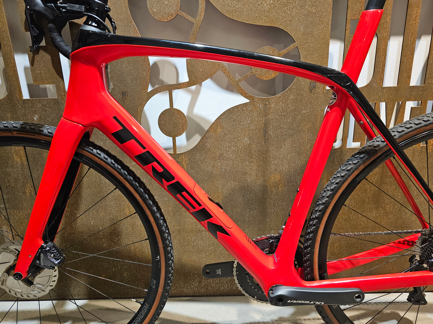 TREK DOMANE SL 6 CUSTOMBUILD / SHIMANO ULTEGRA DI2 / 58CM