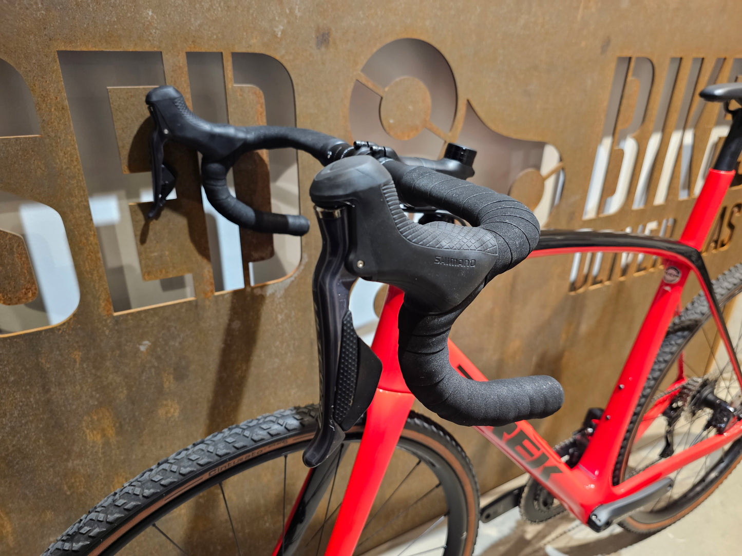 TREK DOMANE SL 6 CUSTOMBUILD / SHIMANO ULTEGRA DI2 / 58CM