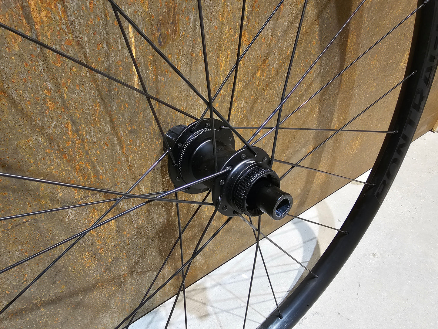 BONTRAGER PARADIGM COMP 25 TLR LAUFRADSATZ DISC