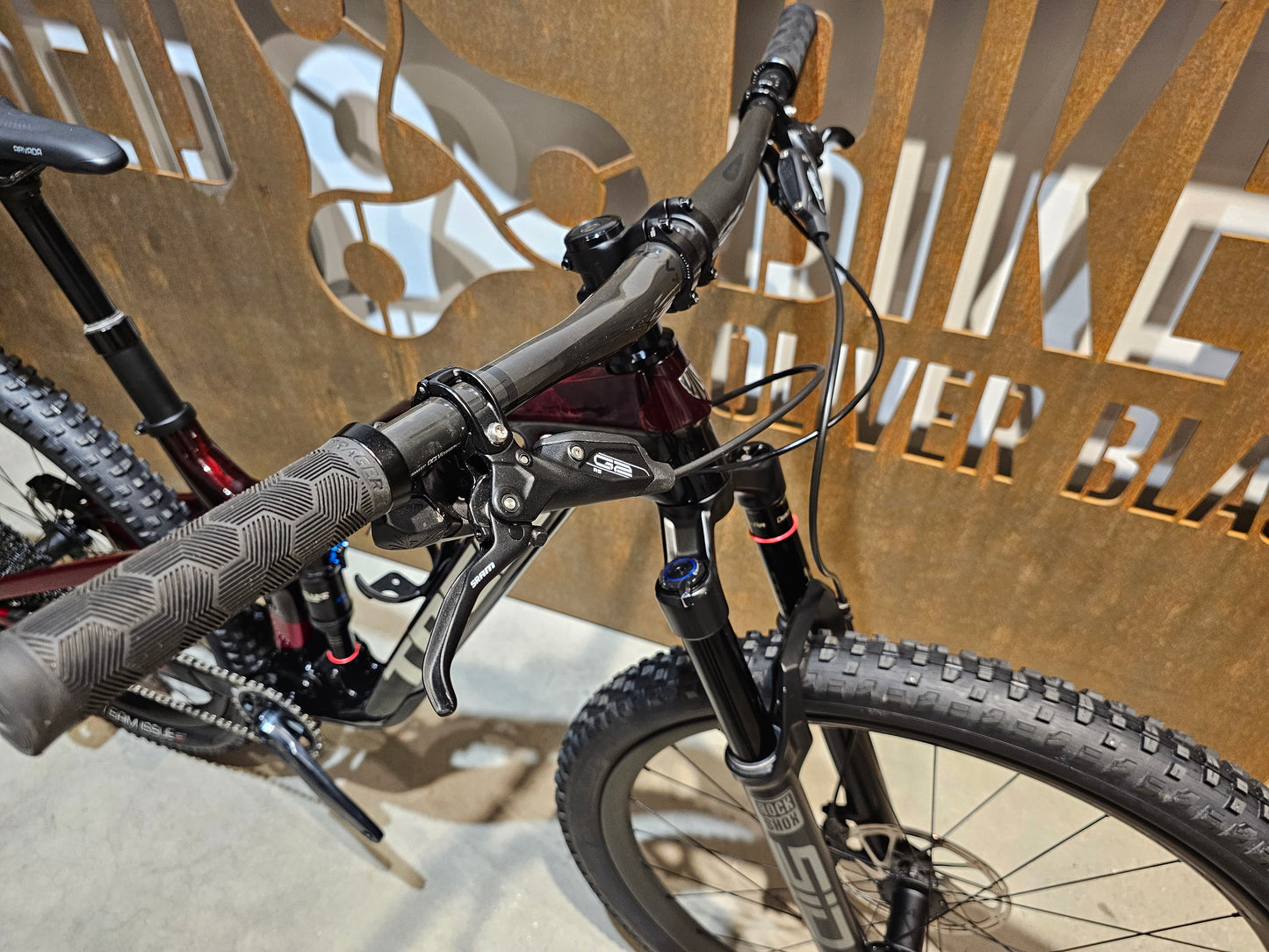 TREK TOP FUEL 9.8 AXS / S