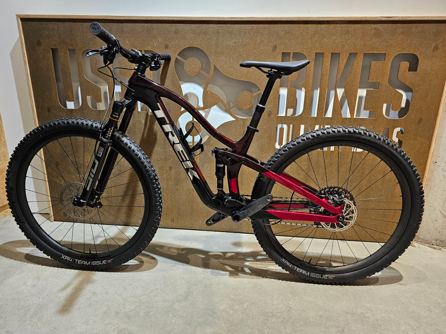 TREK TOP FUEL 9.8 AXS / S