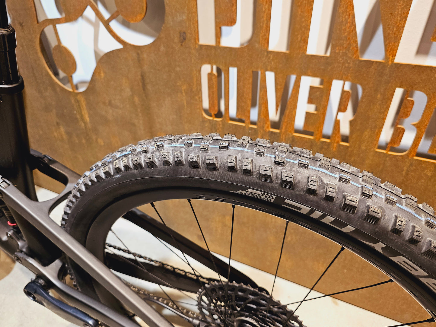 TREK TOP FUEL 9.8 AXS / M/L