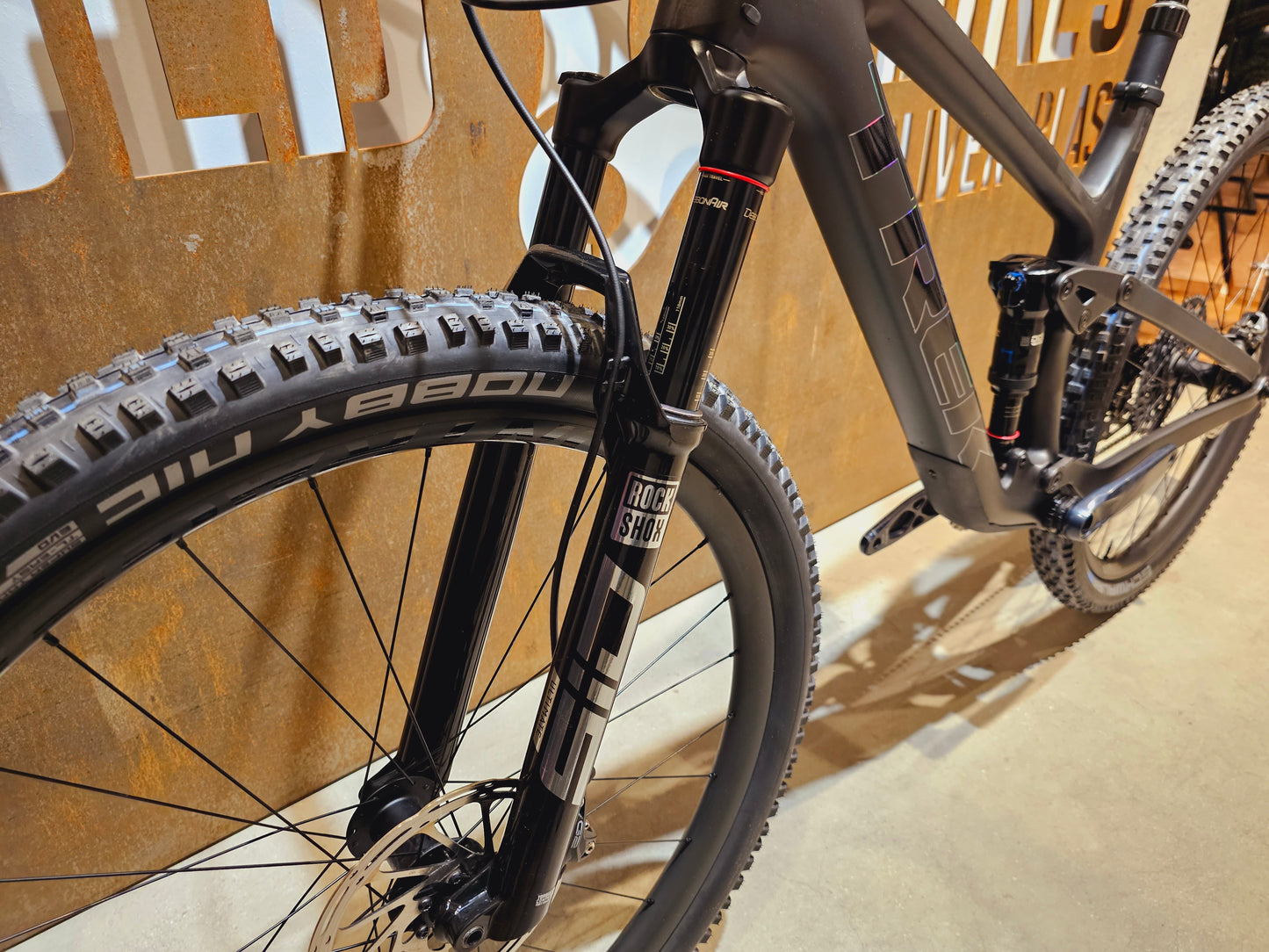 TREK TOP FUEL 9.8 AXS / M/L