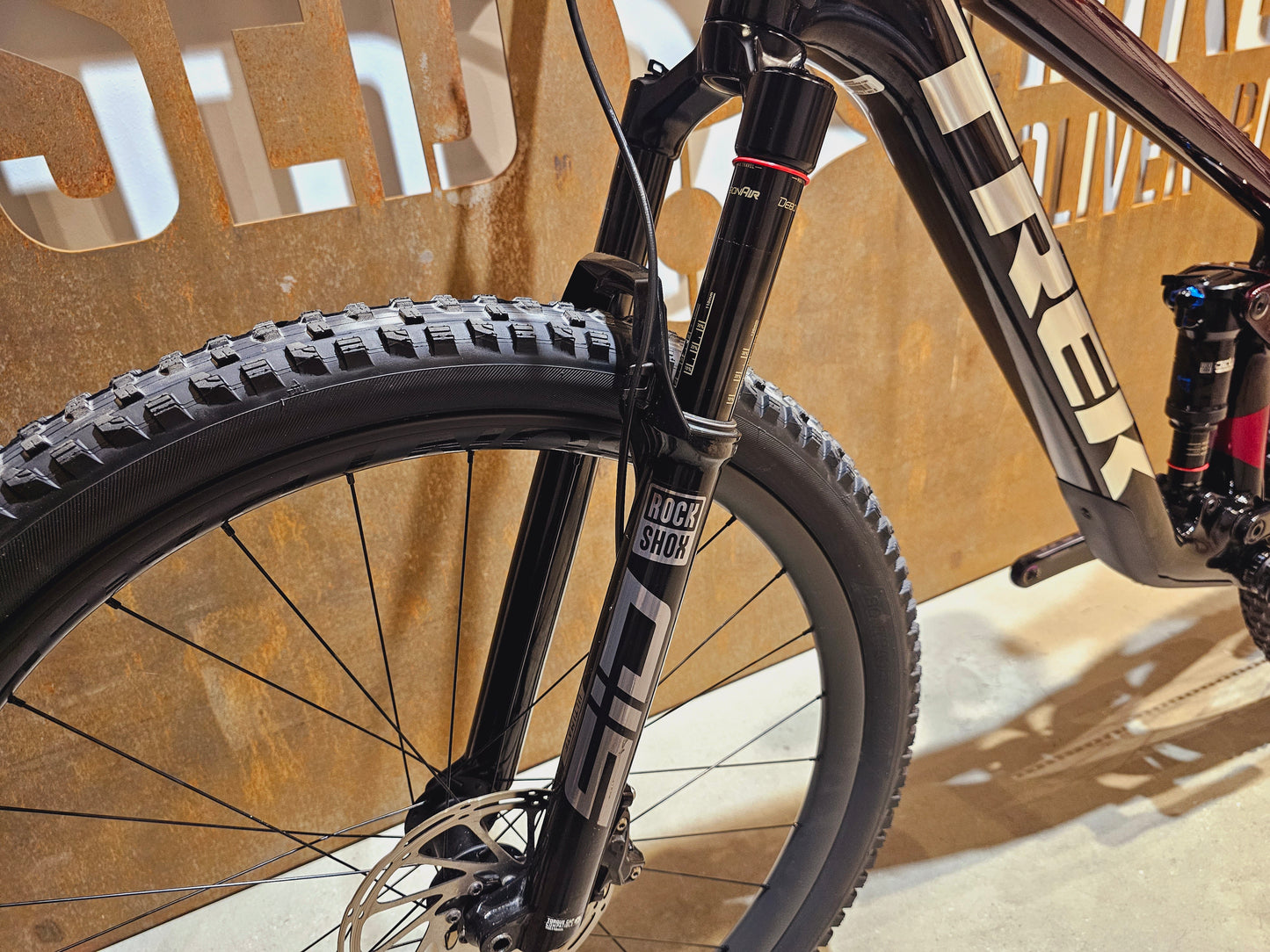 TREK TOP FUEL 9.9 AXS / M/L