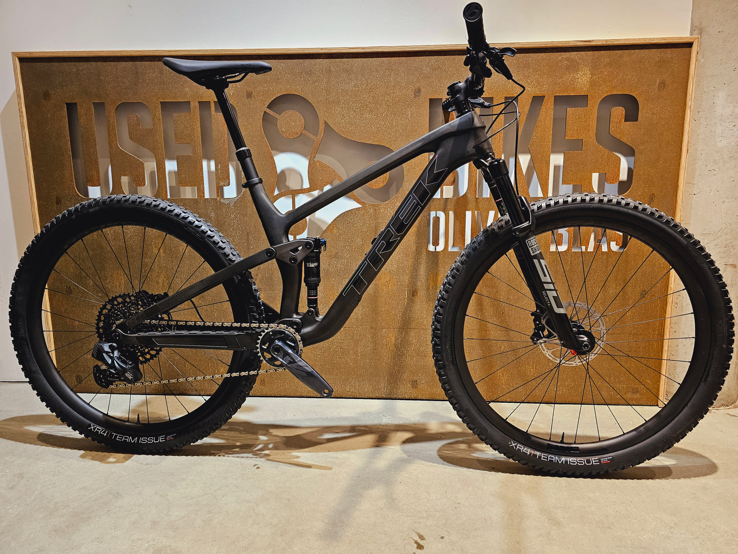 TREK TOP FUEL 9.8 AXS / L