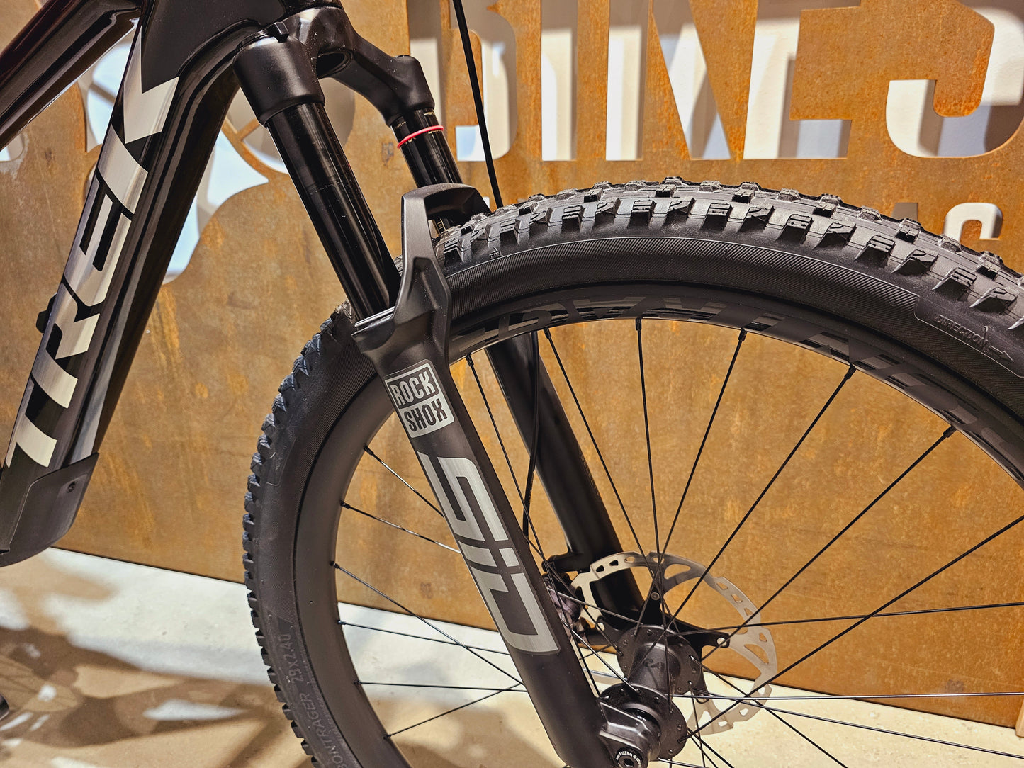 TREK TOP FUEL 9.8 XT / L