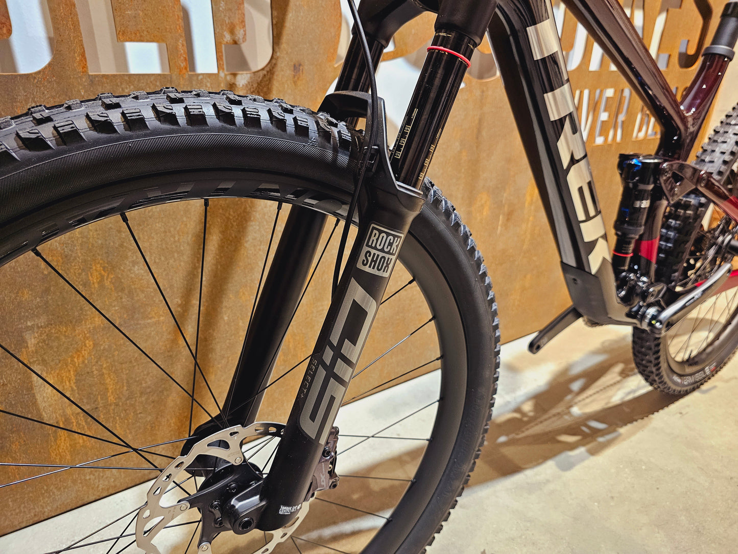 TREK TOP FUEL 9.8 XT / L