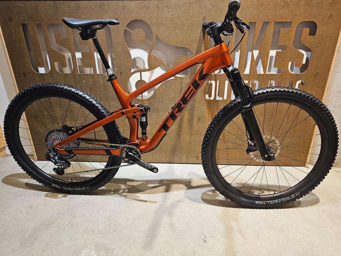 TREK TOP FUEL 9.9 AXS / L