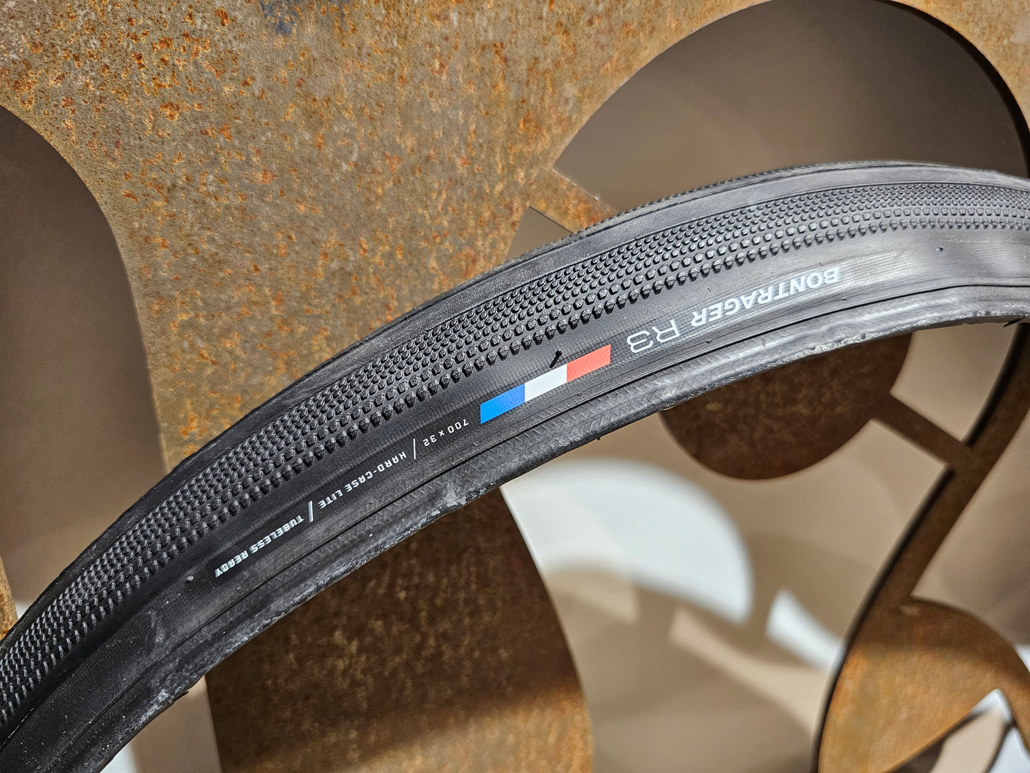 BONTRAGER R3 HARD-CASE LITE TLR RENNRADREIFEN 700C X 32MM SCHWARZ