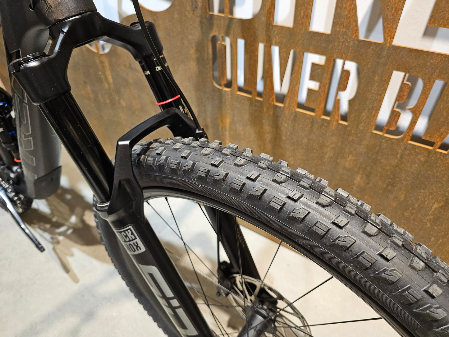 TREK TOP FUEL 9.8 AXS / M