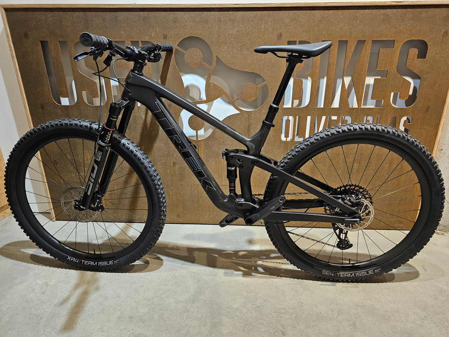 TREK TOP FUEL 9.8 AXS / M