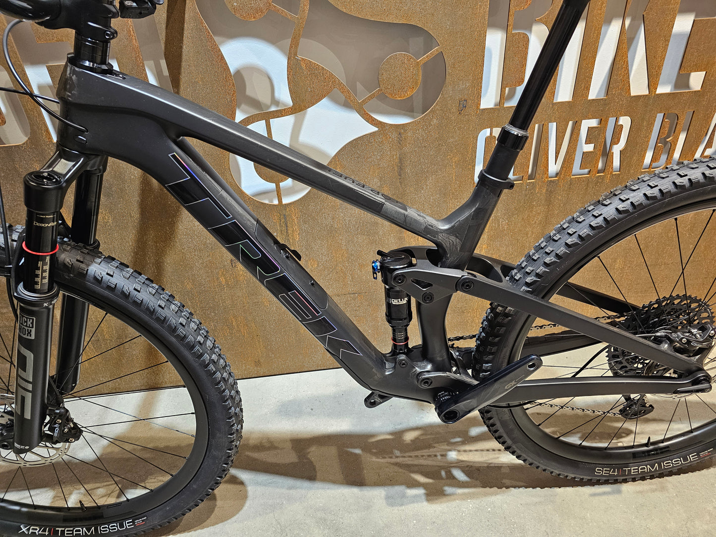 TREK TOP FUEL 9.8 AXS / M