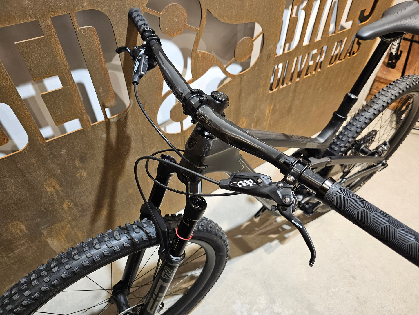 TREK TOP FUEL 9.8 AXS / M