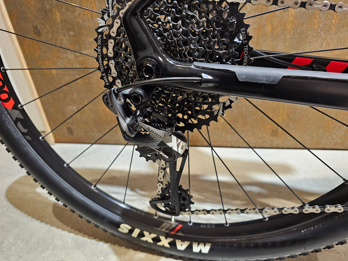 MONDRAKER CHRONO R CARBON / CUSTOMBUILD / S