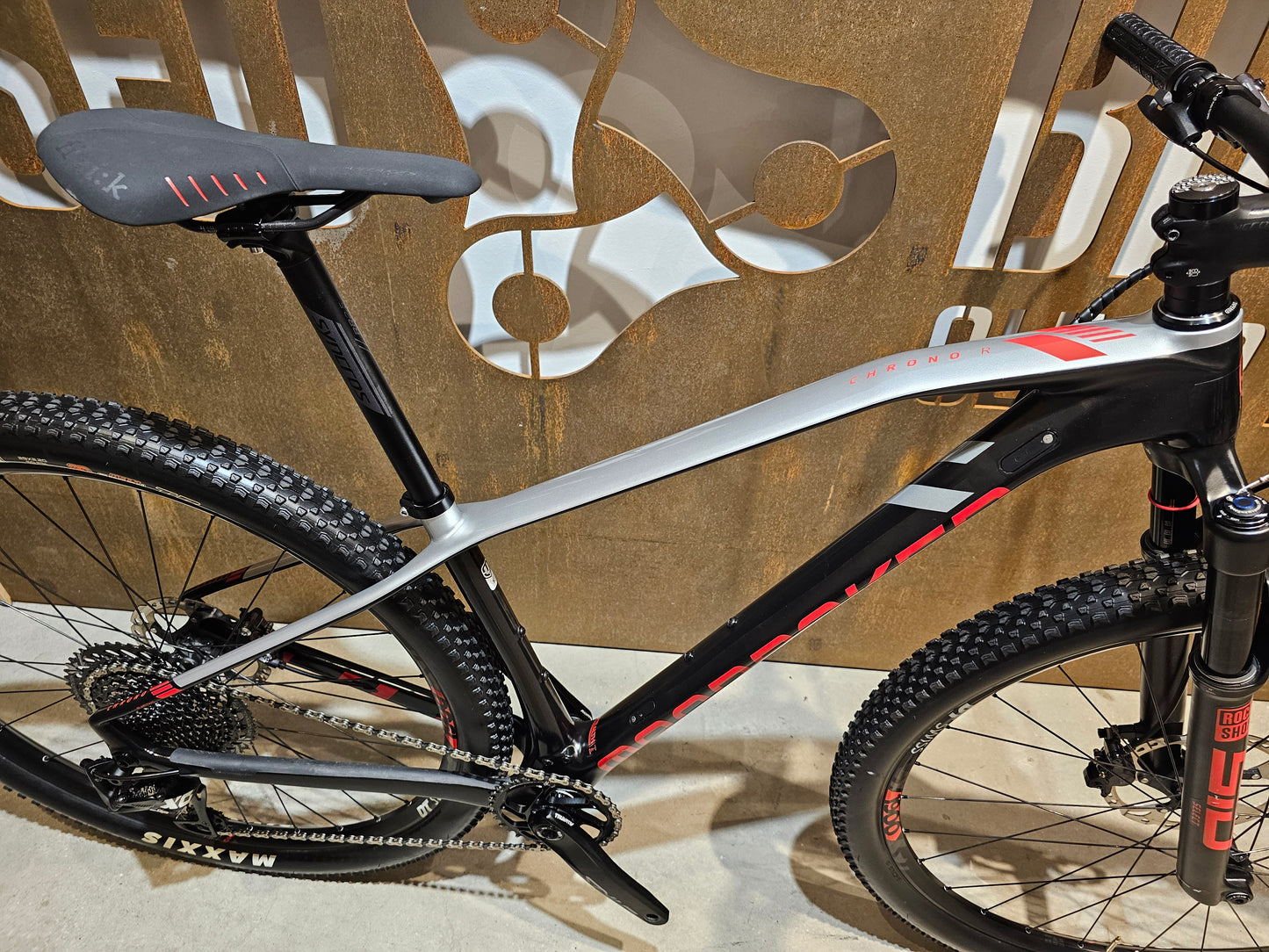 MONDRAKER CHRONO R CARBON / CUSTOMBUILD / S