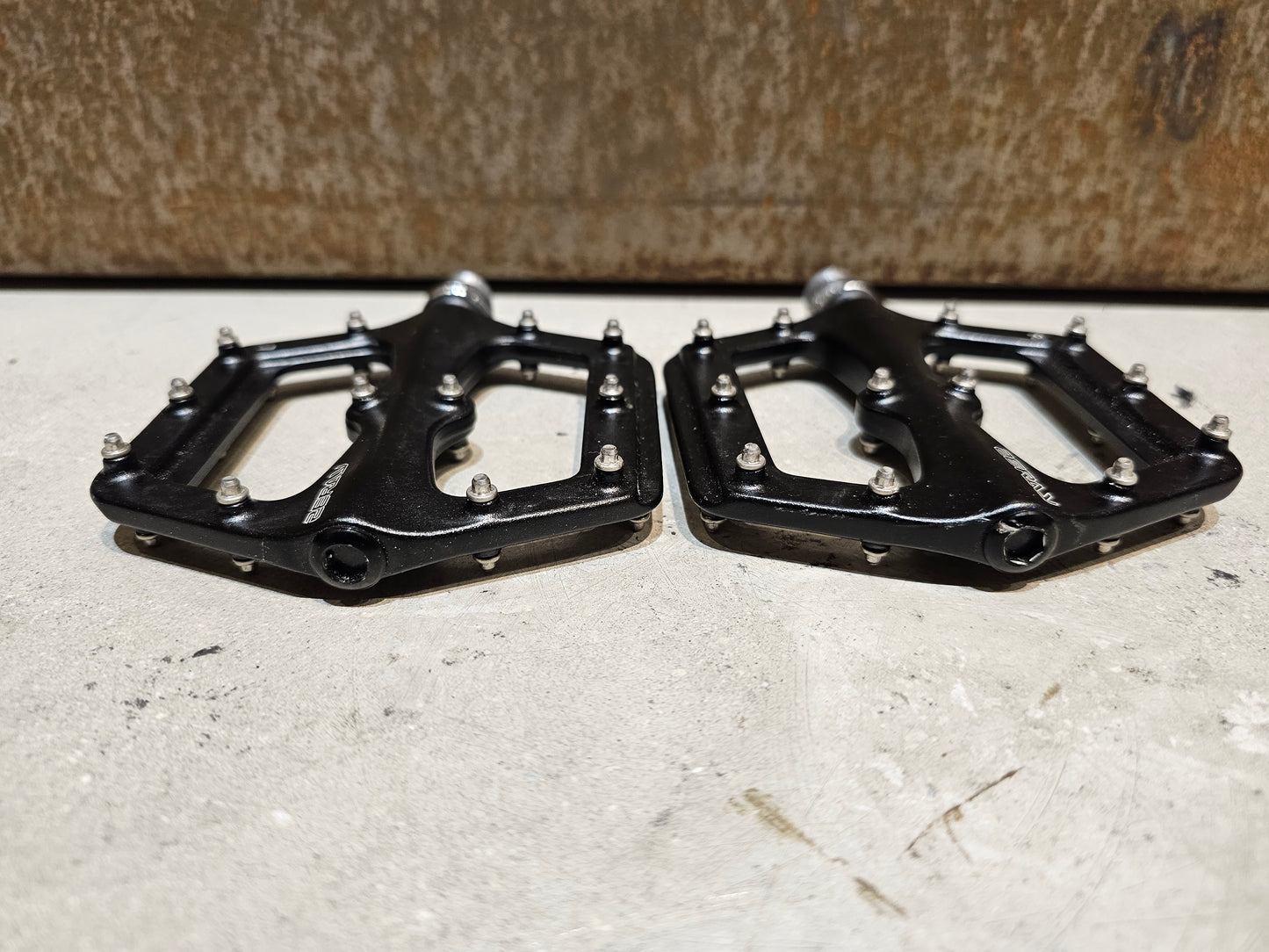 ABSOLUT D262 PLATTFORMPEDAL / MOUNTAINBIKE PEDAL