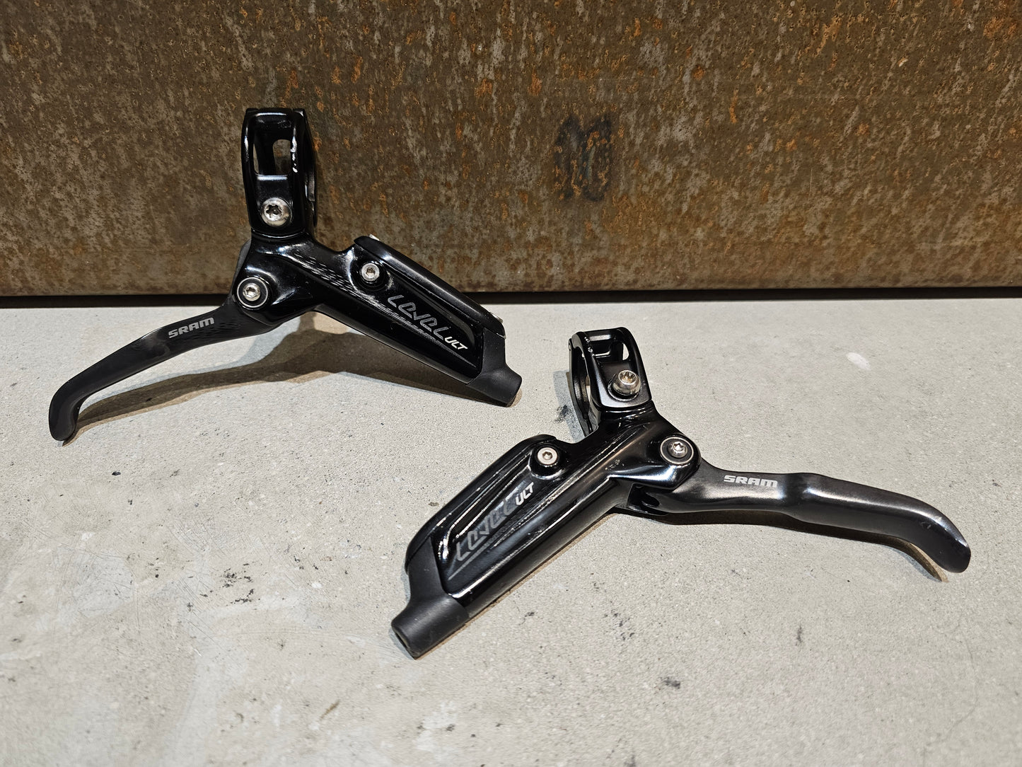 SRAM LEVEL ULTIMATE CARBON BREMSHEBEL SET