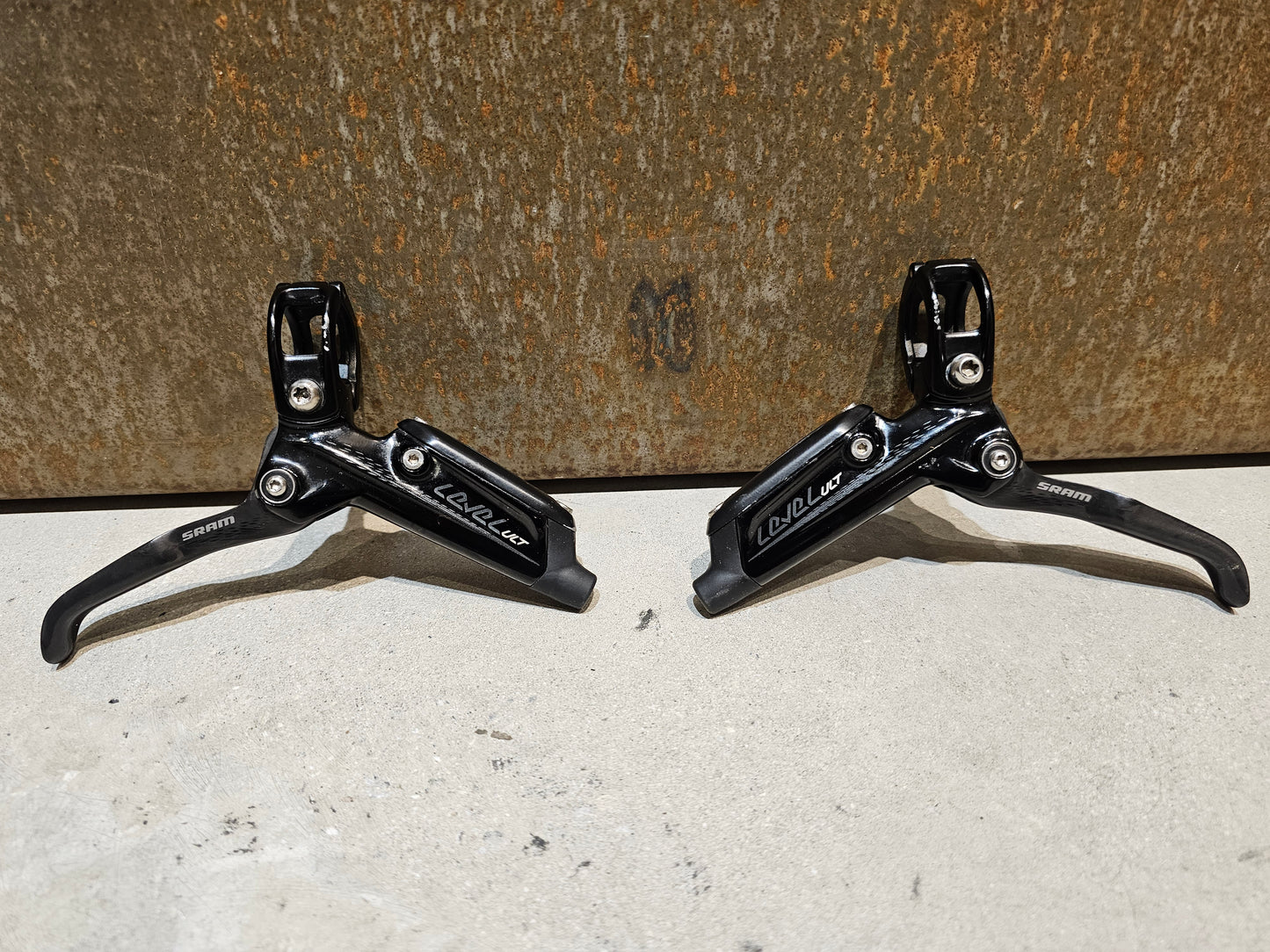 SRAM LEVEL ULTIMATE CARBON BREMSHEBEL SET