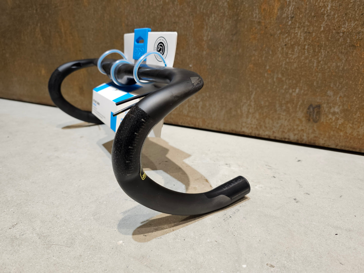 PRO VIBE AERO CARBON LENKER 400MM