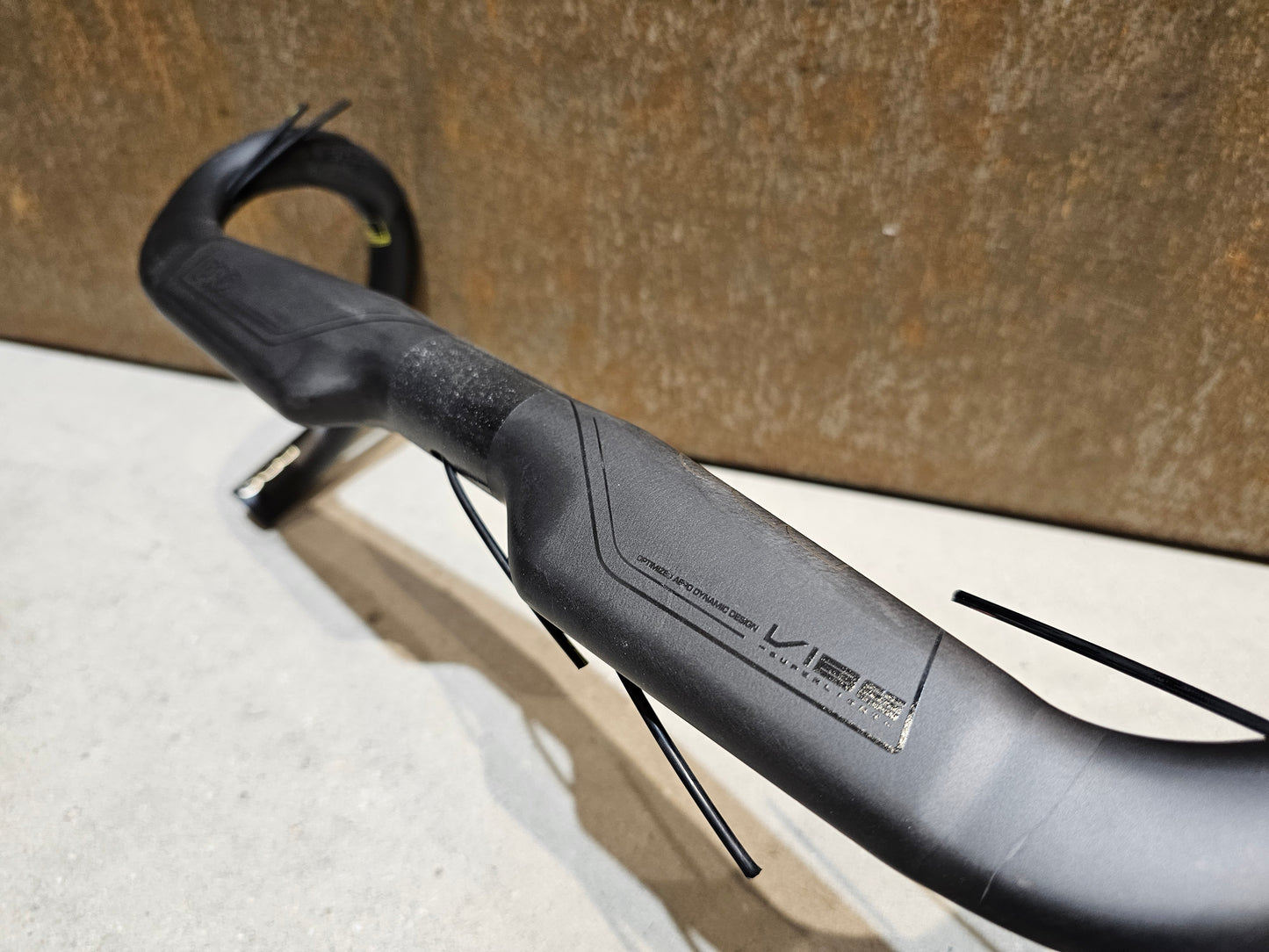 PRO VIBE SUPERLIGHT AERO LENKER 380 / 400MM B-WARE