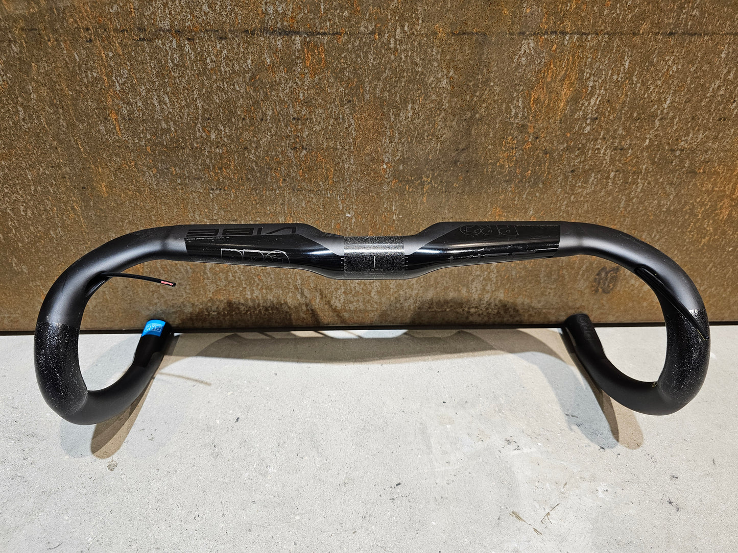 PRO VIBE AERO CARBON LENKER 400MM B-WARE