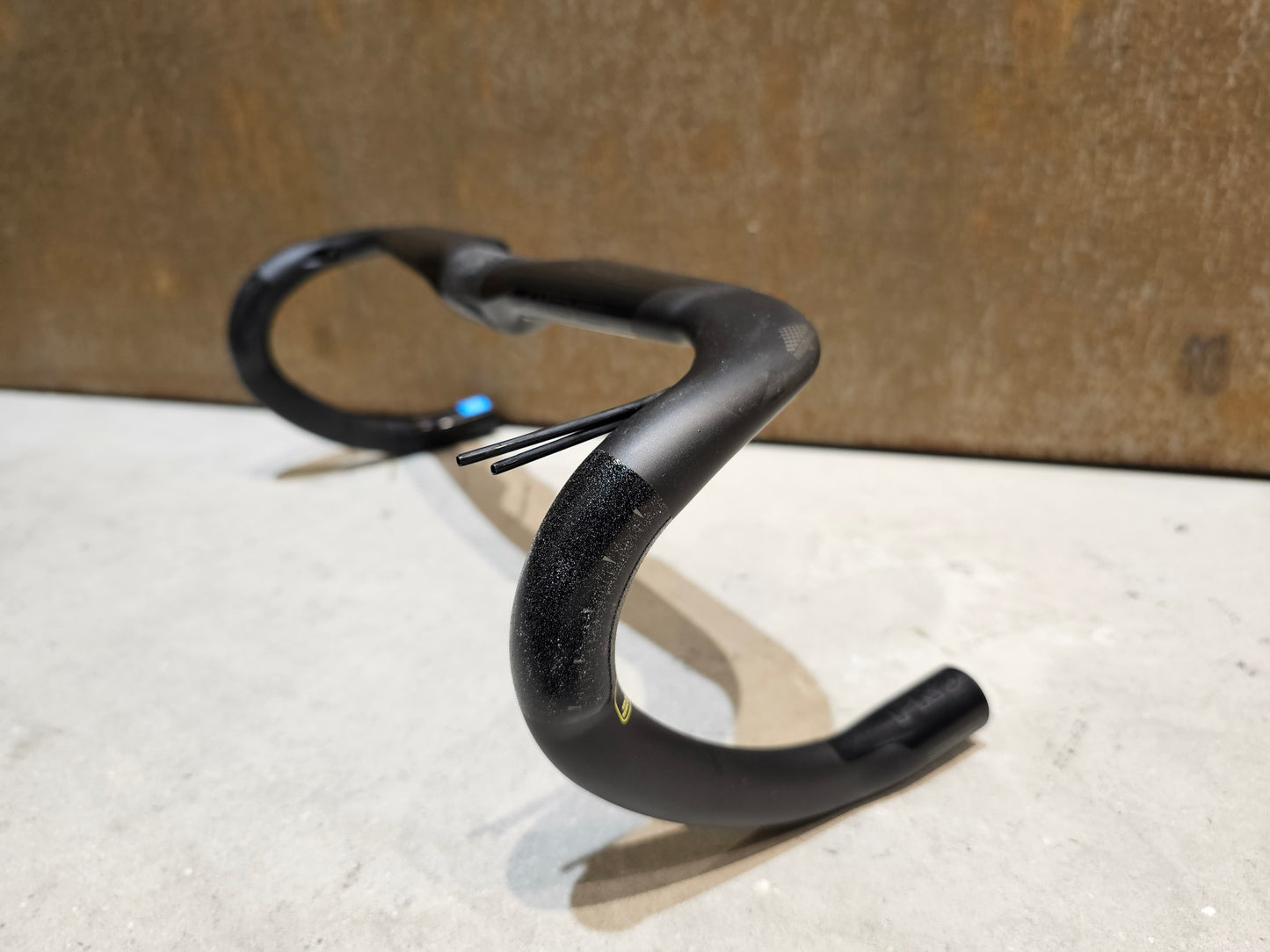 PRO VIBE AERO CARBON LENKER 400MM B-WARE