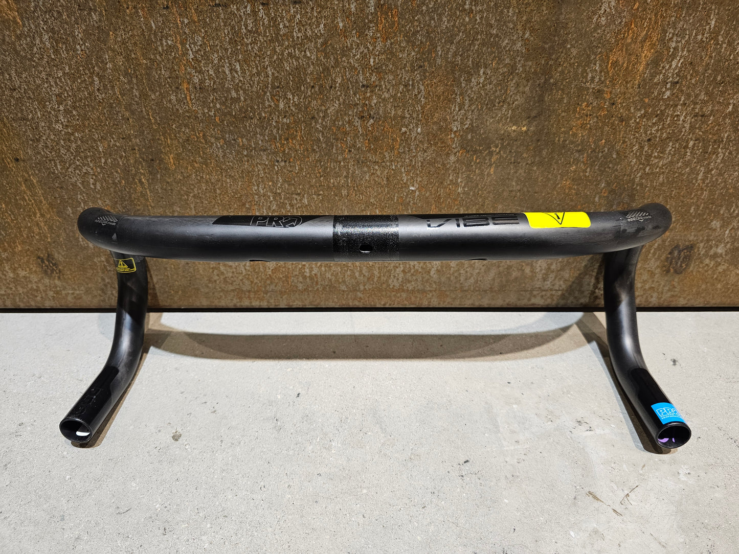 PRO VIBE CARBON ANATOMIC LENKER 420MM B-WARE