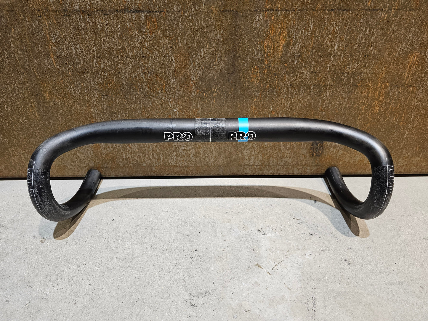 PRO VIBE CARBON COMPACT LENKER BLUE LABEL 420MM B-WARE