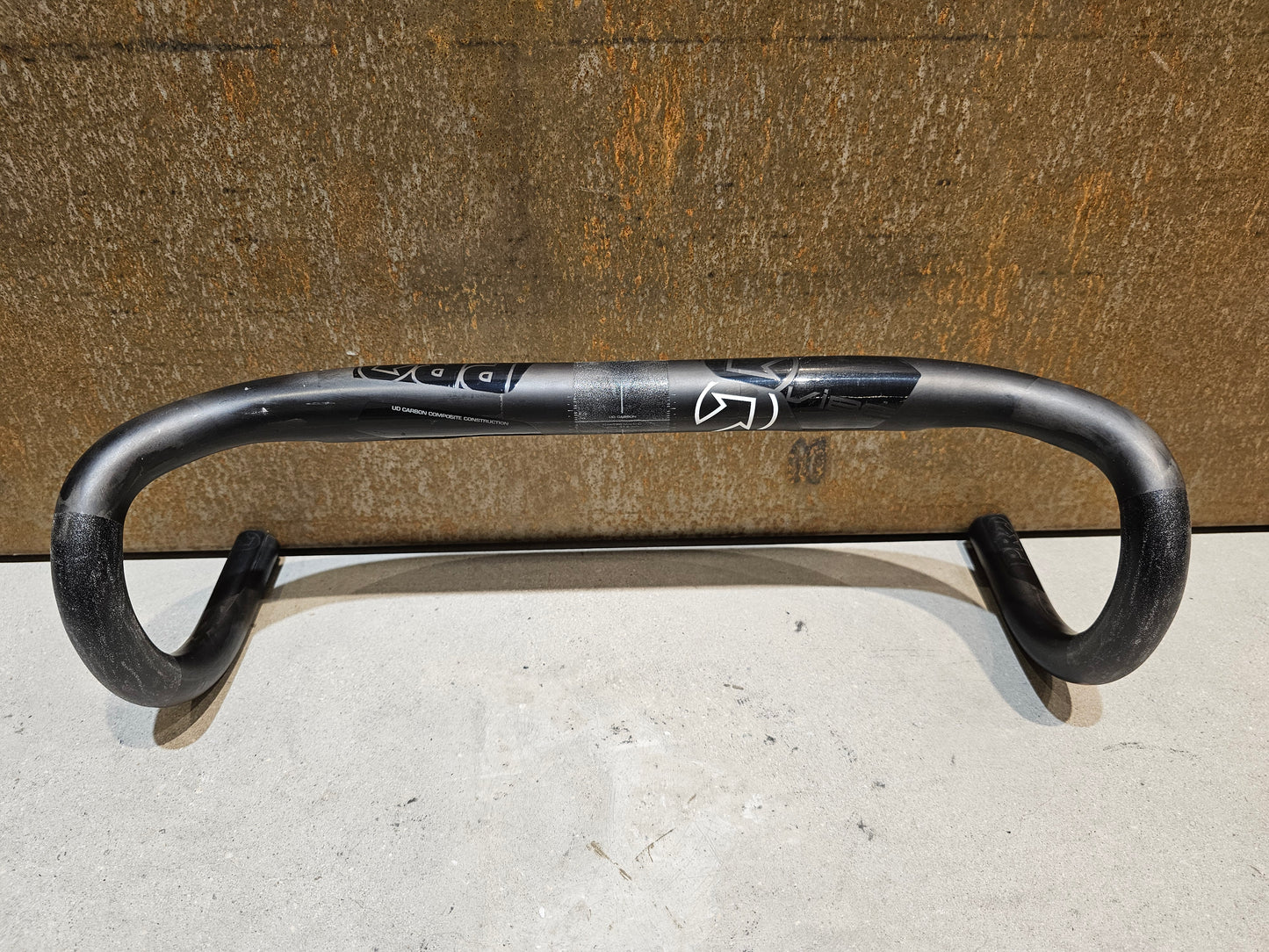 PRO VIBE CARBON ROUND / CLASSIC LENKER 420MM B-WARE