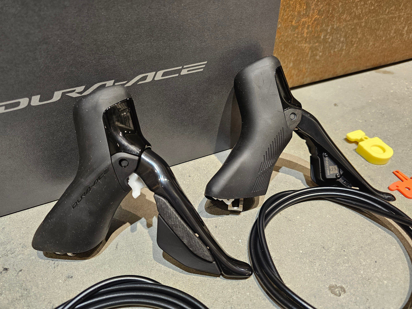 SHIMANO DURA ACE DI2 ST-R9270 / BR-R9270 SCHEIBENBREMSE SET L / R 2x12 FACH