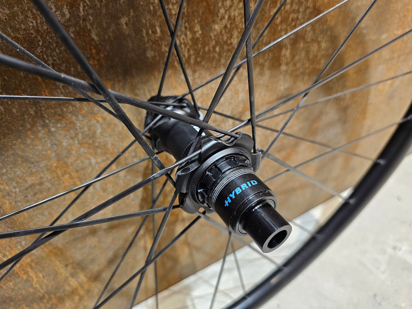 DT SWISS HG1800 SPLINE 100 / 148x12 LAUFRADSATZ DISC BOOST