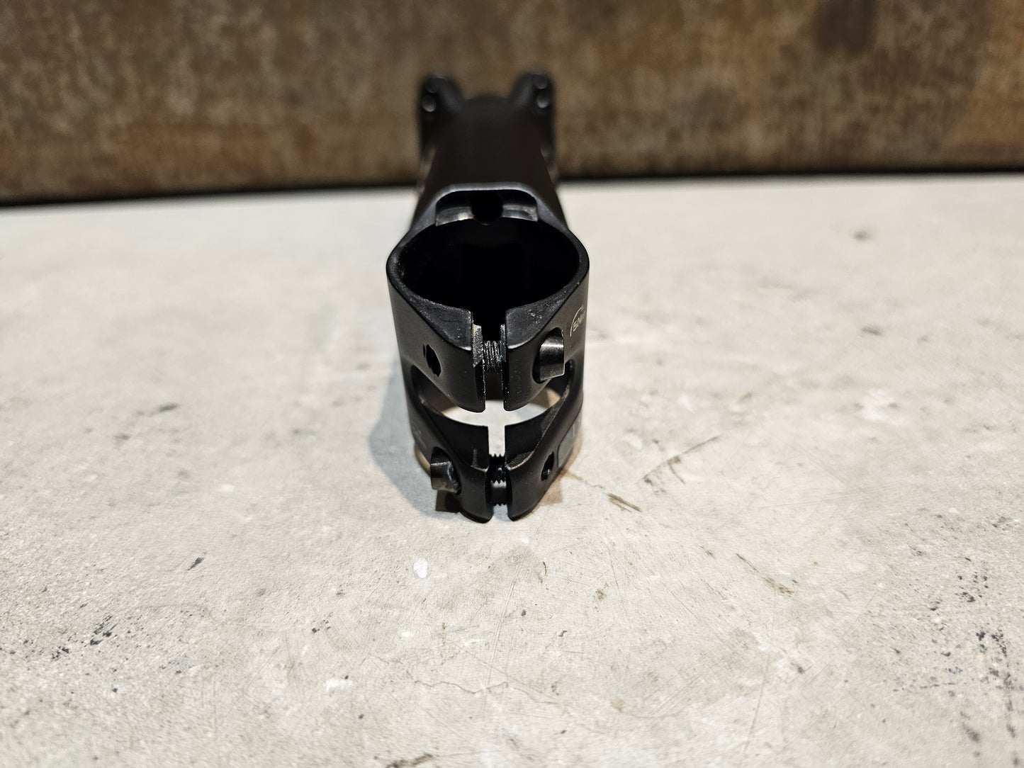 PRO VIBE DI2 VORBAU WHITE LABEL 31,8MM 1 1/8 / -10° / 89 - 136MM GEBRAUCHT