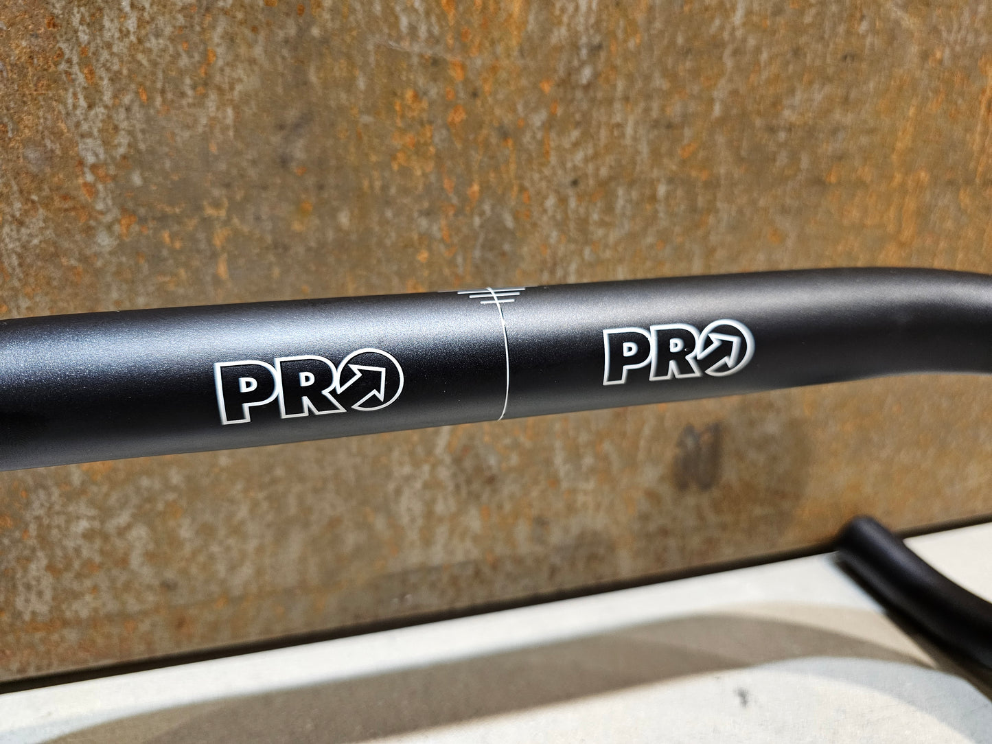 PRO VIBE ALU COMPACT LENKER WHITE LABEL 380MM B-WARE