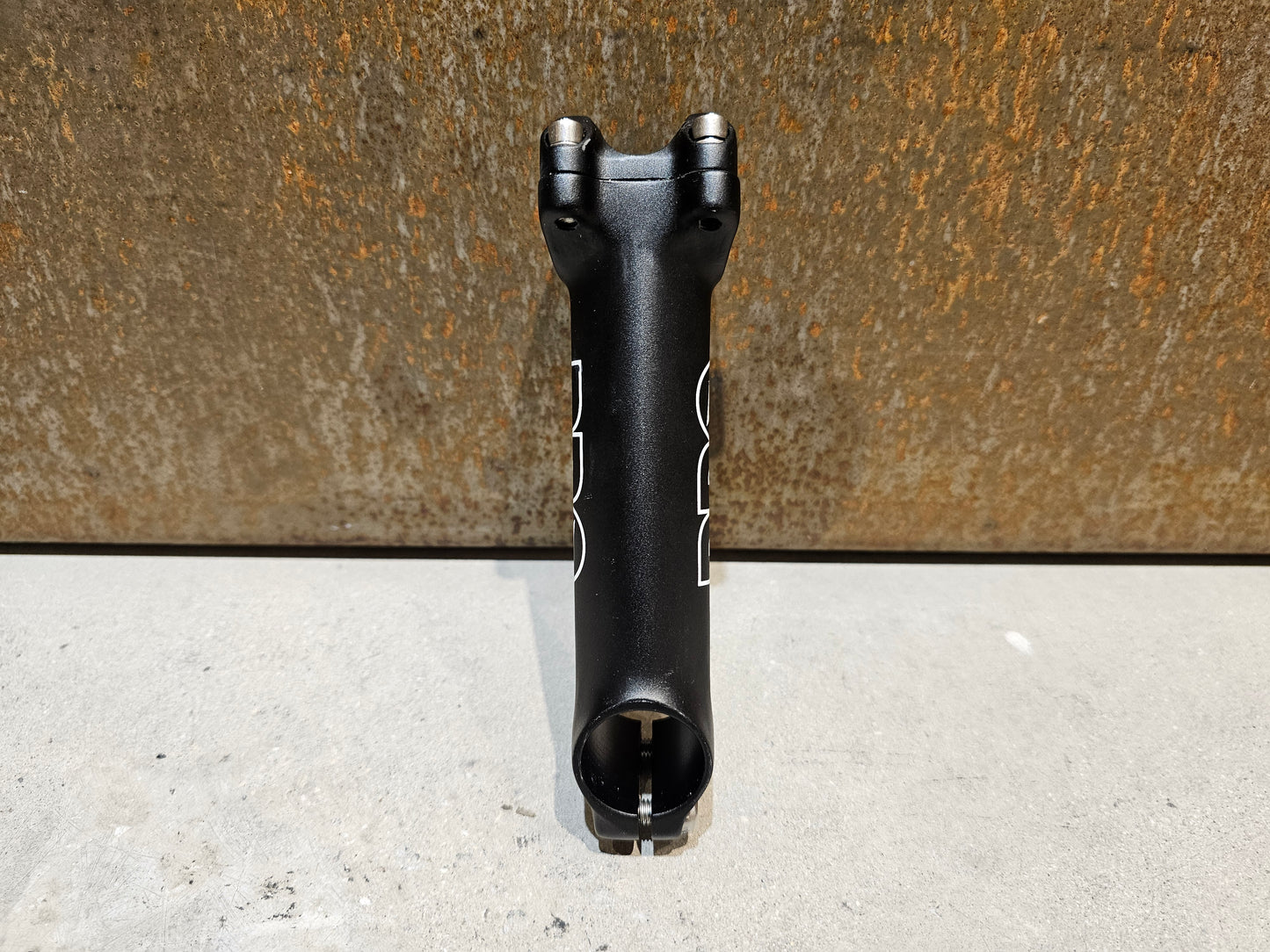 PRO ALU VORBAU WHITE LABEL 31,8MM 1 1/8 / -17° / 110 - 130MM