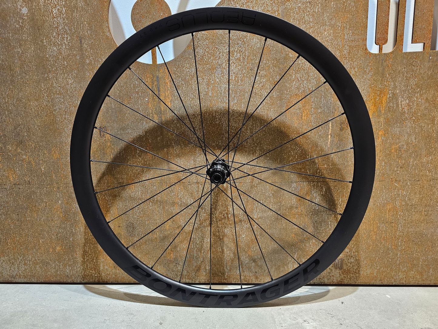 BONTRAGER AEOLUS PRO 37 TLR LAUFRADSATZ DISC
