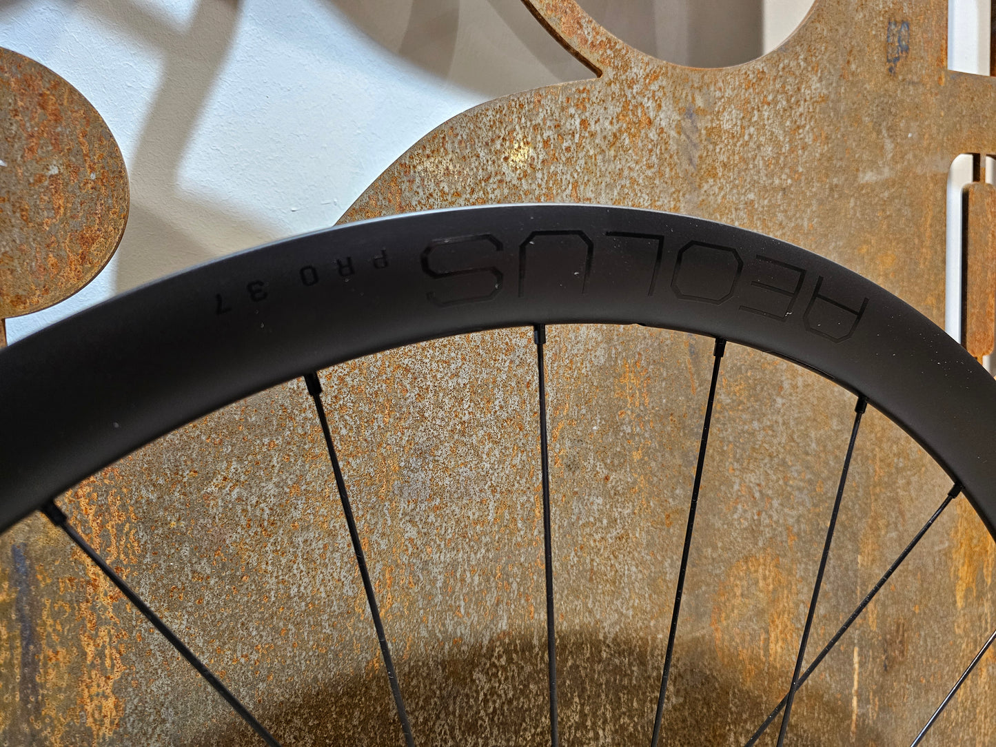 BONTRAGER AEOLUS PRO 37 TLR LAUFRADSATZ DISC