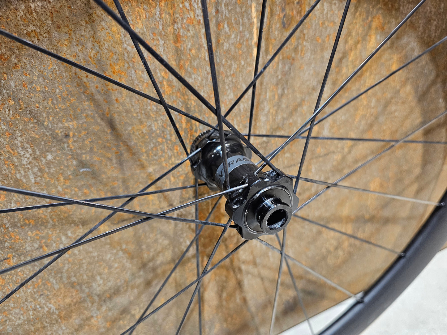 BONTRAGER AEOLUS PRO 37 TLR LAUFRADSATZ DISC