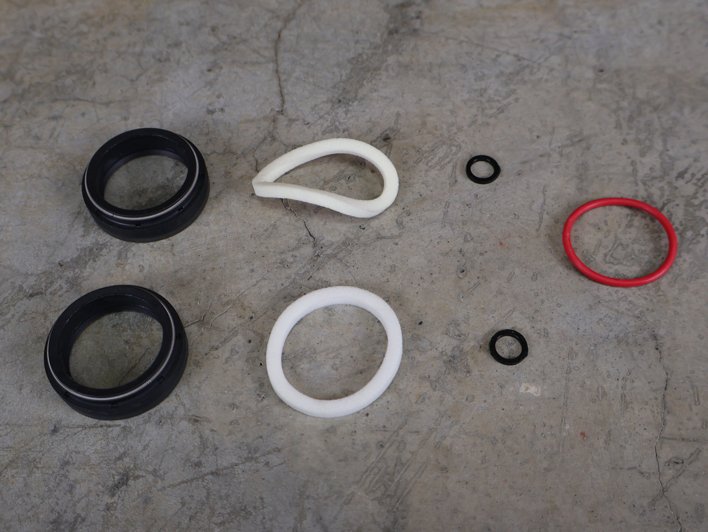 ROCKSHOX – STAUBABSTREIFER UPGRADE KIT / 32 MM FLANGELESS (00.4318.045.003)