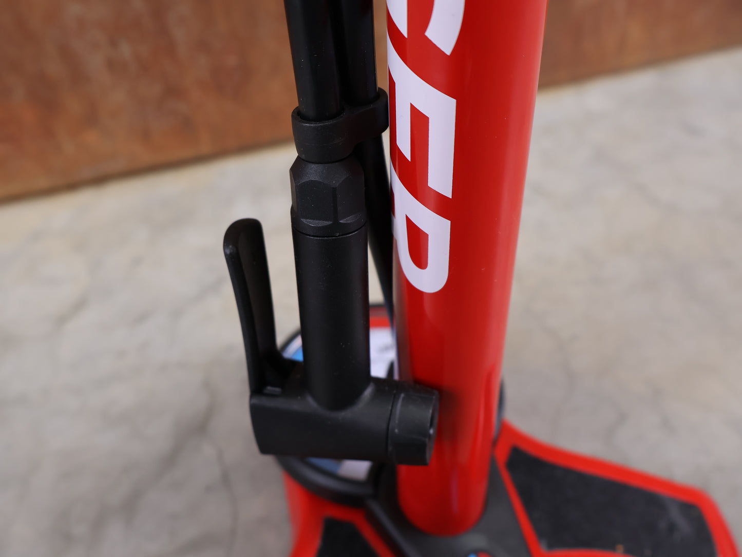 BONTRAGER DUAL CHARGER FLOOR PUMP – 160 PSI / PRESTA & SCHRADER / HIGH VOLUME HIGH PRESSURE