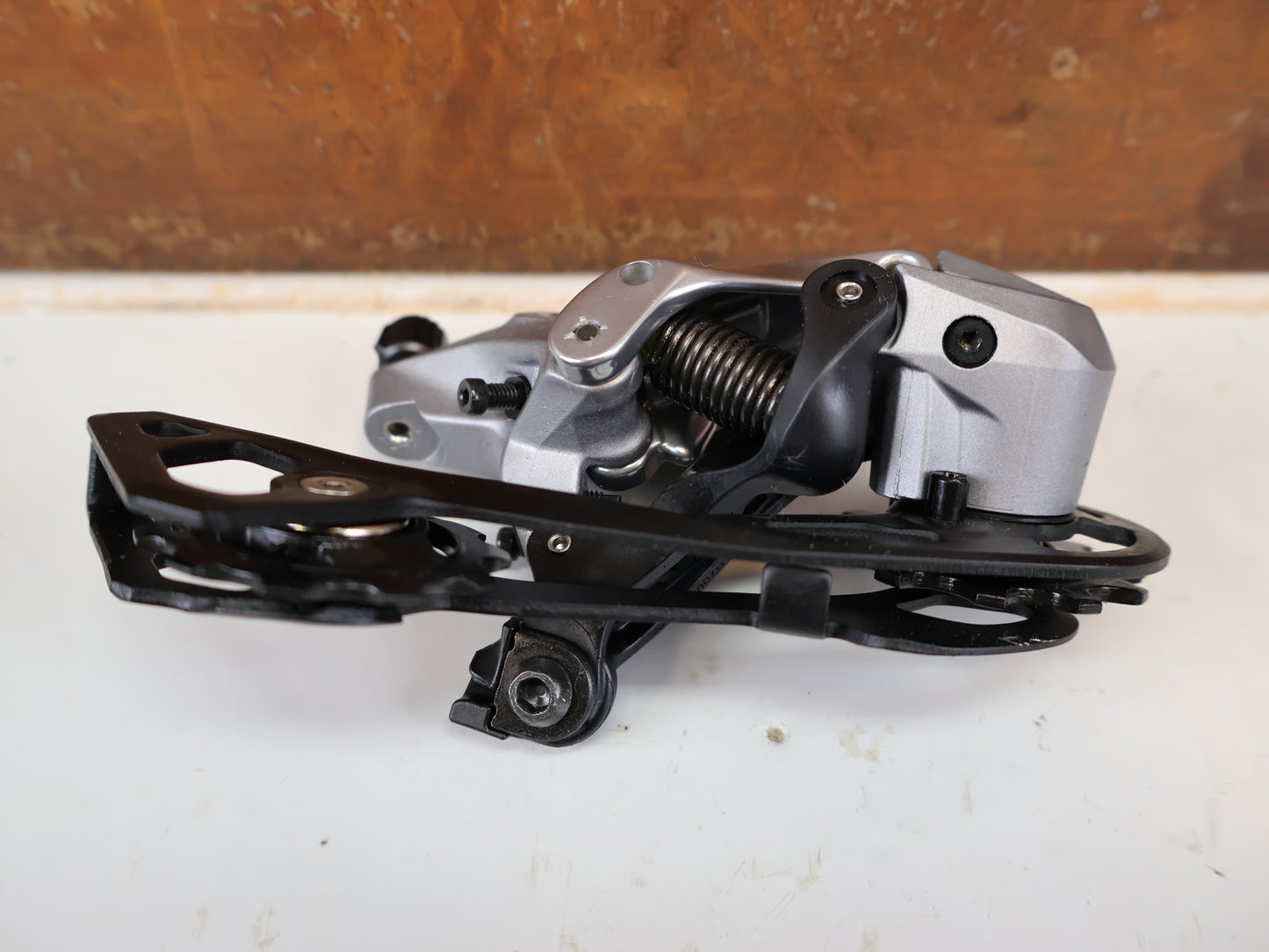 SHIMANO 105 RD-R7000 SCHALTWERK GS SILBER / 2X11-FACH / MITTELLANG BIS 34Z