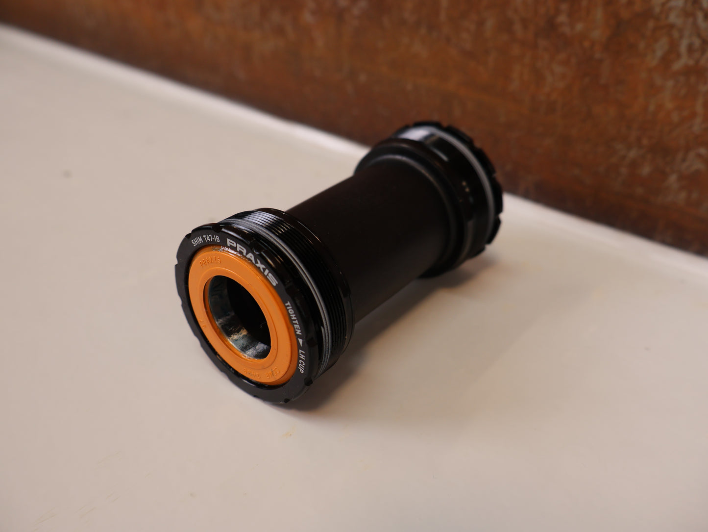 PRAXIS T47 INBOARD BOTTOM BRACKET / 85.5MM / SHIMANO 24MM