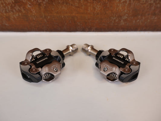SHIMANO DEORE XT PD-M8100 SPD-PEDALE / XC-RACE / INKL. SM-SH51 CLEATS / 342G