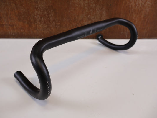 SPECIALIZED EXPERT ALLOY SHALLOW BEND RENNRADLENKER / 440MM / 31.8MM / SCHWARZ