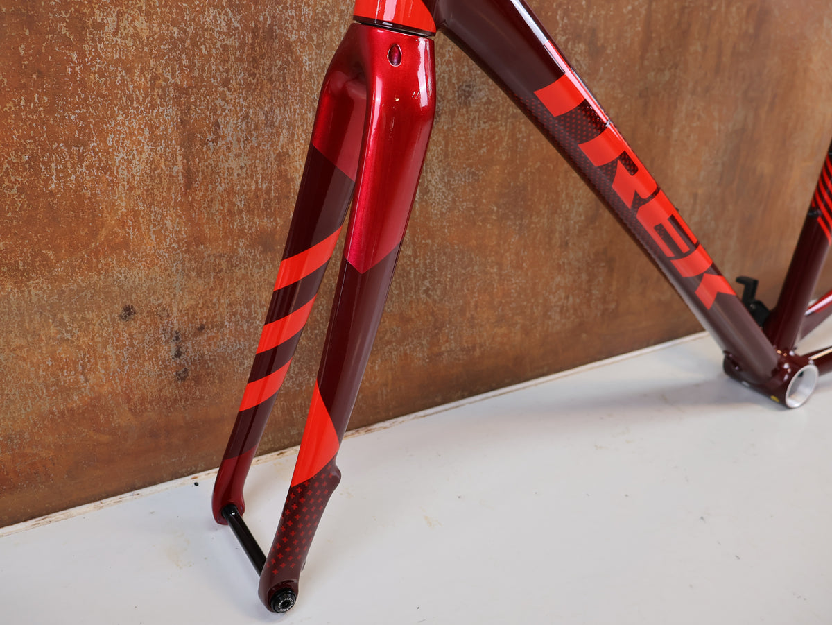 TREK CROCKETT DISC RAHMENSET COBRA BLOOD / 58CM
