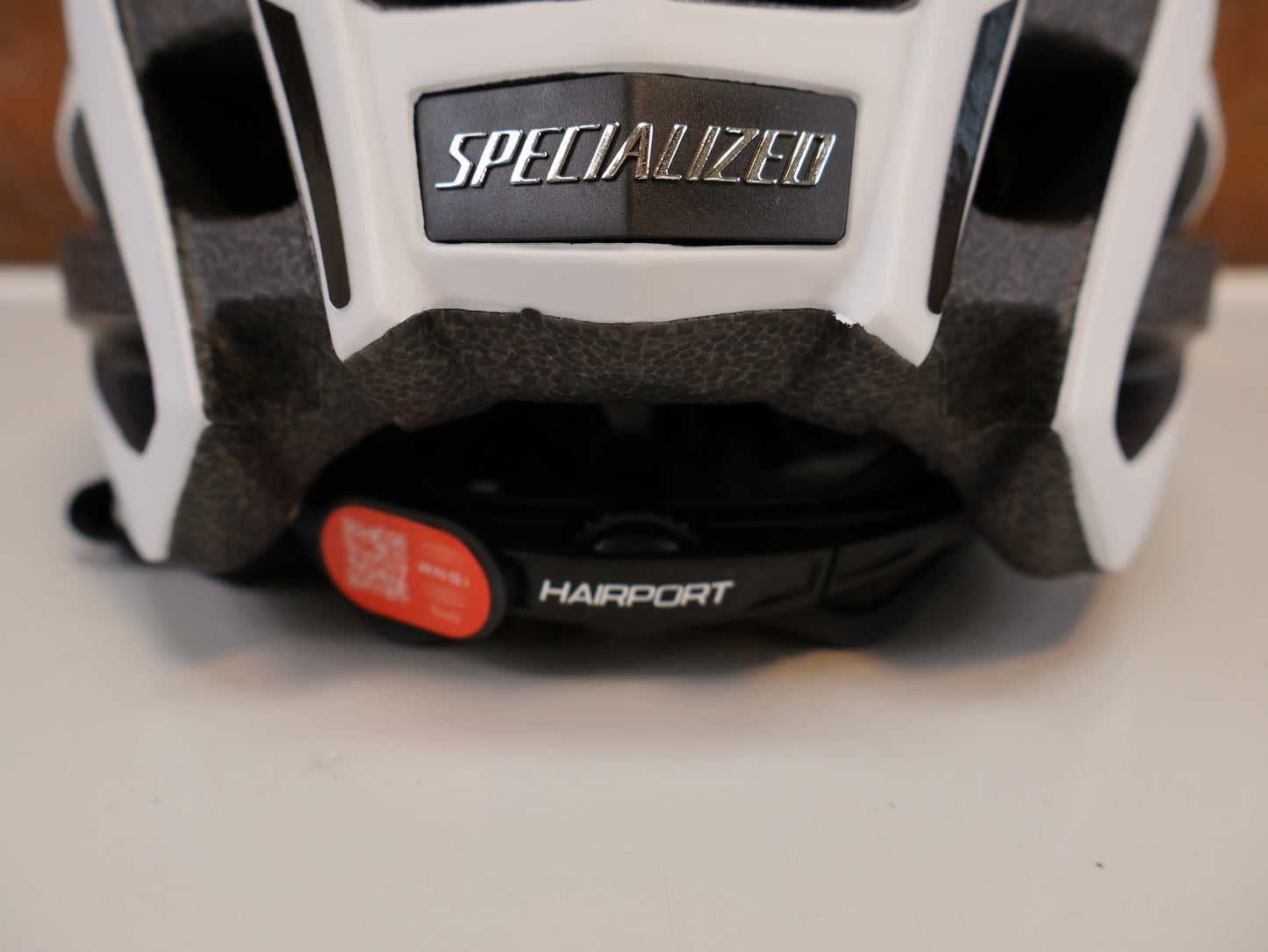 SPECIALIZED ECHELON II ROAD HELMET / MATTE WHITE / SIZE M (54-60CM) / 4TH DIMENSION VENTILATION