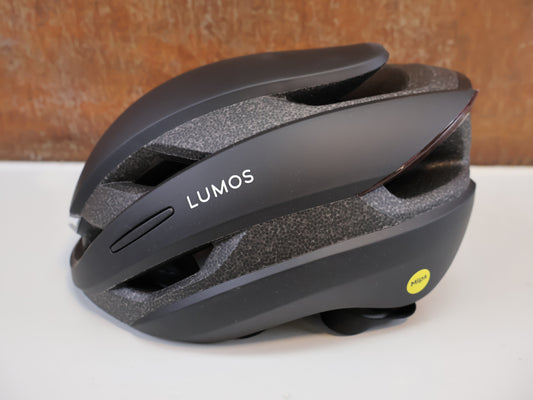 LUMOS ULTRA MIPS SMART-HELM / GR. M-L (54-61CM) / LED-BLINKER / IPX6 / SCHWARZ